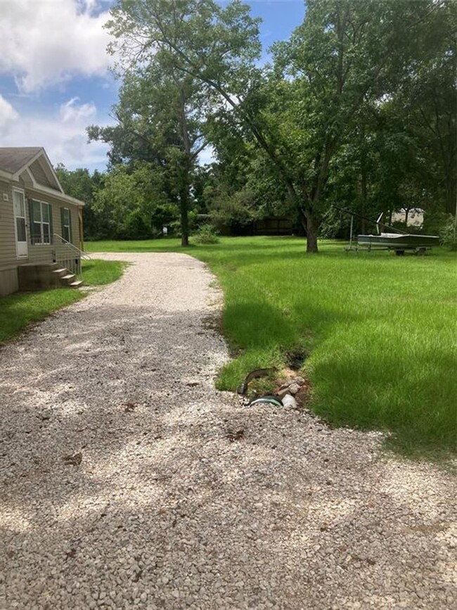 2720 -A Angier Rd in Huntsville, TX - Building Photo - Building Photo