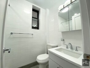 WEST 68 STREET in New York, NY - Building Photo - Building Photo