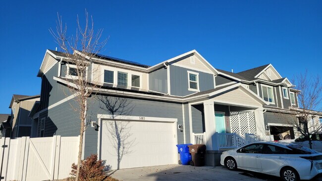 5163 E Sequoia Way in Eagle Mountain, UT - Building Photo - Building Photo