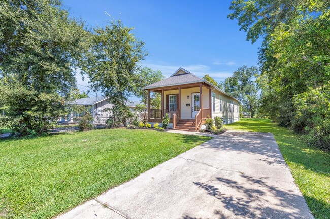 property at 1814 Pear St