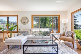 2028 Fairview Ave E in Seattle, WA - Building Photo