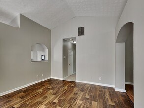 4105 Robin Cir in College Park, GA - Building Photo - Building Photo