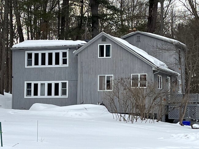 property at 3 Strawberry Ln