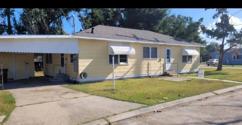 201 Peters St in Houma, LA - Building Photo