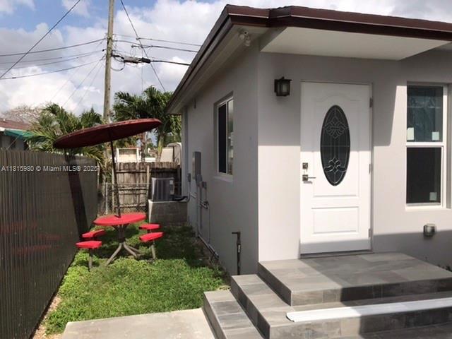 1221 SW 76th Ct in Miami, FL - Building Photo