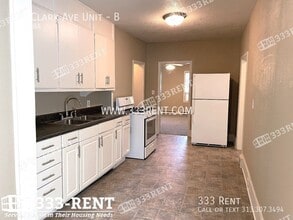 161 Clark Ave in Bonner Springs, KS - Building Photo - Building Photo