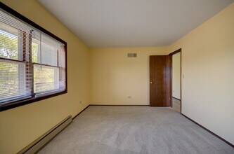 1608 Richmond St in Joliet, IL - Building Photo - Building Photo