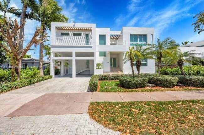 485 Ridgewood Rd in Key Biscayne, FL - Building Photo - Building Photo