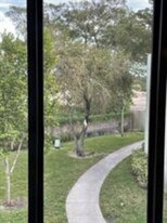 211 Lake Pointe Dr, Unit 202