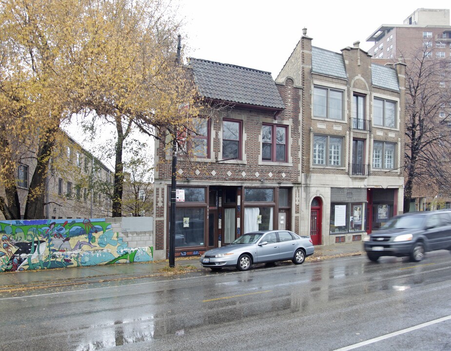 3912 N Clark St in Chicago, IL - Foto de edificio