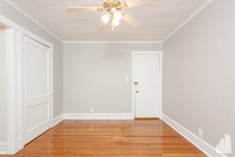 2617 W Gunnison St in Chicago, IL - Building Photo - Building Photo