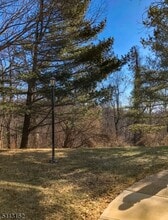 25 Stevens Ct in Bedminster, NJ - Building Photo - Building Photo