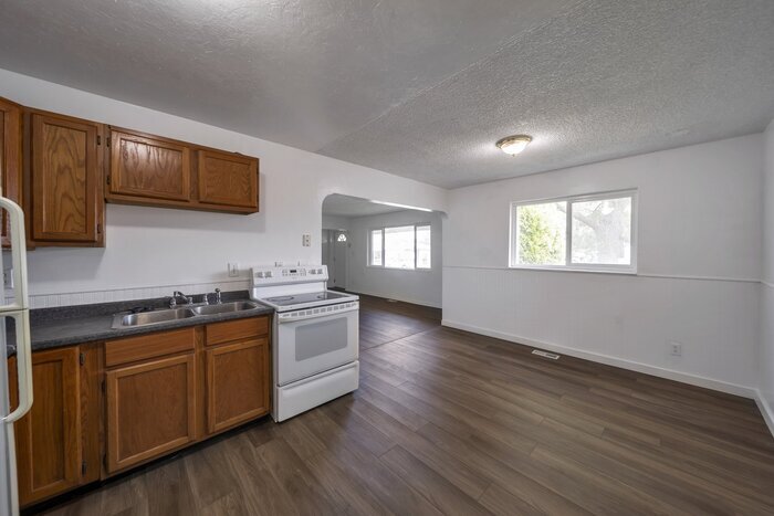 4828 S 4380 W in Salt Lake City, UT - Building Photo