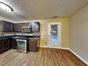 8235 Gathering Cir in Indianapolis, IN - Building Photo - Building Photo