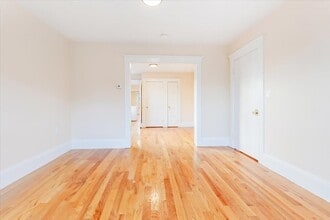 52 Roslyn St in Salem, MA - Building Photo - Building Photo