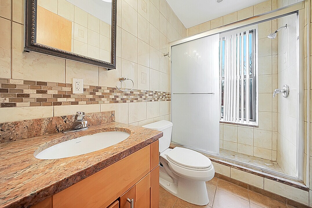 471 7th Ave-Unit -2-F in Brooklyn, NY - Building Photo