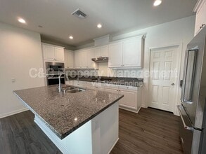 28432 Abbey Ln in Menifee, CA - Building Photo - Building Photo