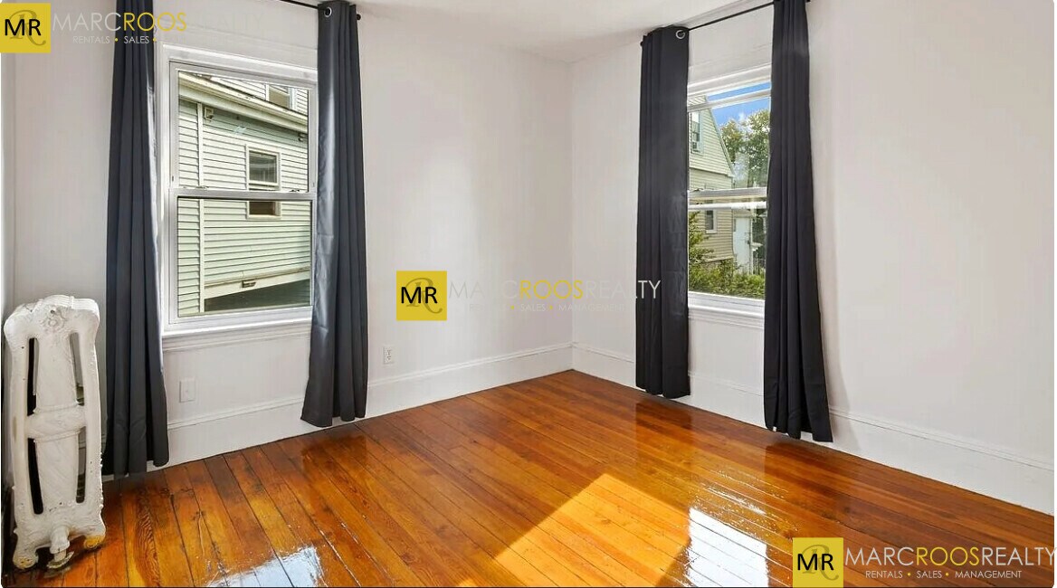 4 Haskell St, Unit 1 in Boston, MA - Building Photo