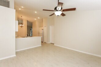 402 Sonoma Dr in Valrico, FL - Building Photo - Building Photo