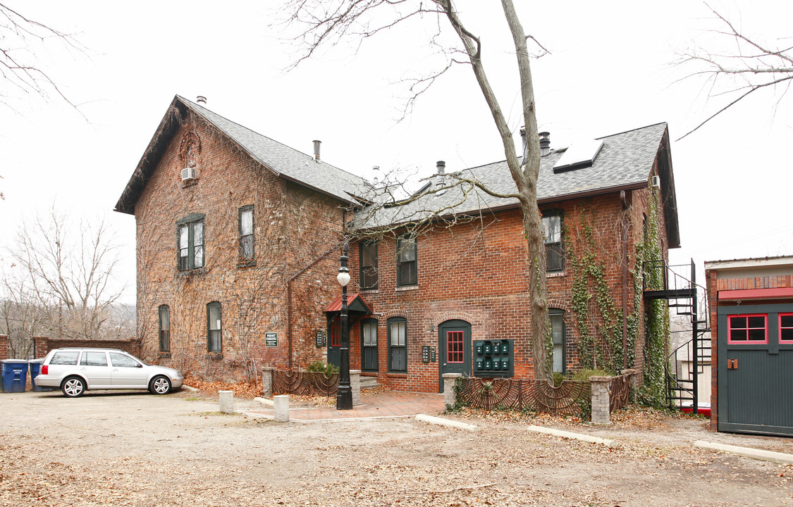 Old Brewery Apartments in Ann Arbor, MI - Foto de edificio