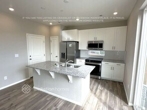 10198 Scranton Ct in Commerce City, CO - Building Photo - Building Photo