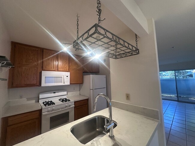 4555 Oak Glen Dr in Santa Barbara, CA - Building Photo - Building Photo