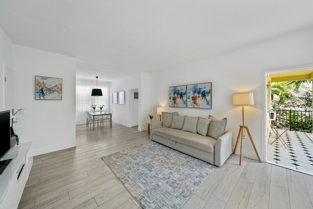 1470 16th St in Miami Beach, FL - Building Photo
