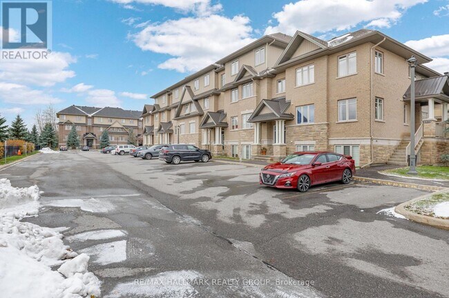 1067 Beryl Private in Ottawa, ON - Building Photo - Building Photo