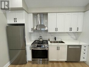 45 Northcliffe Blvd in Toronto, ON - Building Photo - Building Photo