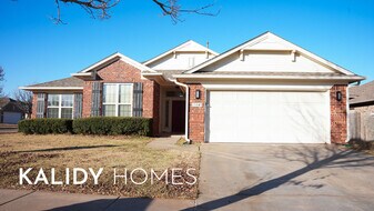 13049 SW 5th St in Yukon, OK - Building Photo