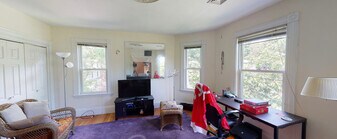 193 Cypress St, Unit 3 in Brookline, MA - Building Photo
