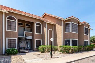 5230 E Brown Rd in Mesa, AZ - Building Photo - Building Photo