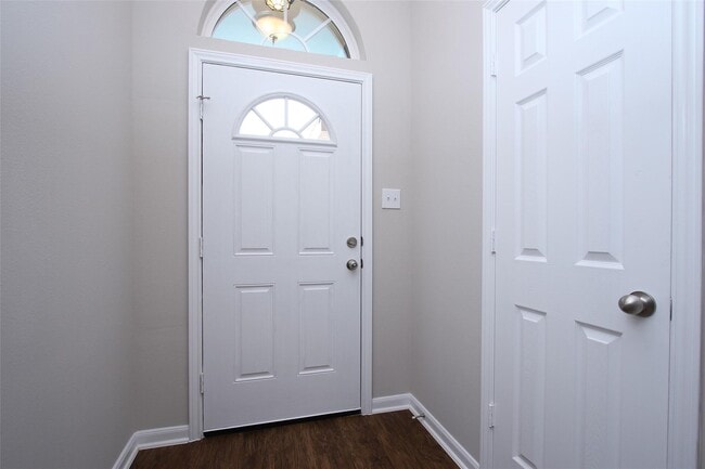 8005 Woodward St in Houston, TX - Building Photo - Building Photo