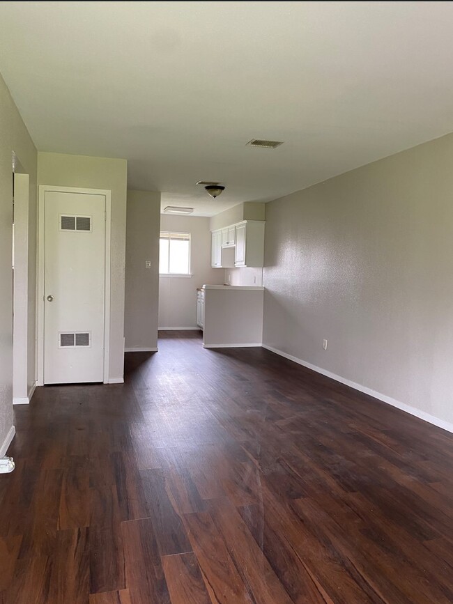 Londonaire Apartments in Houston, TX - Building Photo - Building Photo