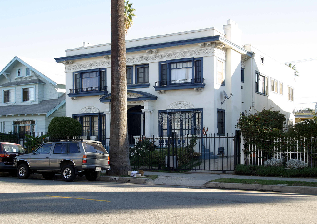 1810 S Harvard Blvd in Los Angeles, CA - Foto de edificio