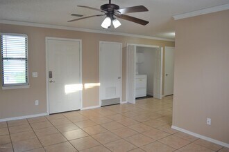 725 7th Ave N in Jacksonville Beach, FL - Building Photo - Building Photo