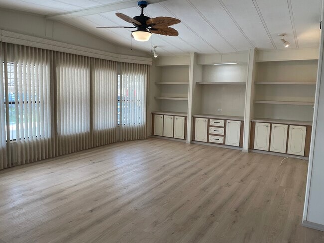 property at 100 Hampton Rd