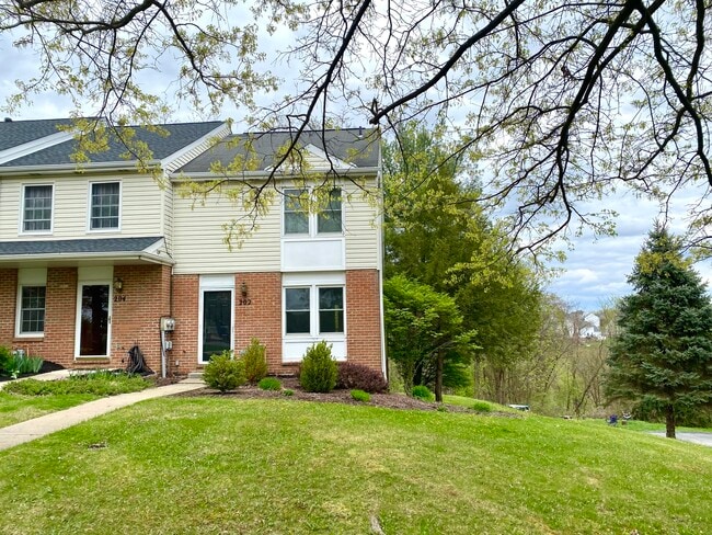 202 Meadowview Dr
