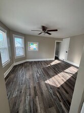 207 W Main St in Millville, NJ - Foto de edificio - Building Photo