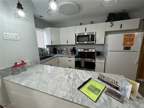 5045 Spencer St in Las Vegas, NV - Building Photo - Building Photo