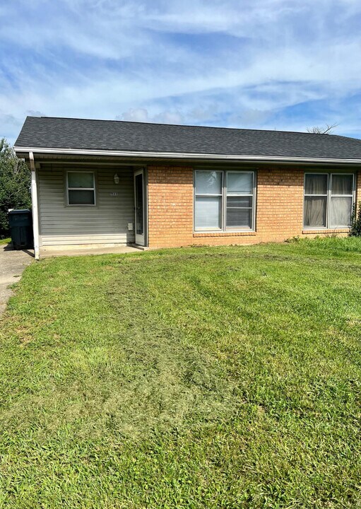 1133 Mt Rushmore Way-Unit -A in Lexington, KY - Building Photo