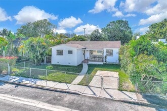 130 NW 48th St in Miami, FL - Building Photo - Building Photo
