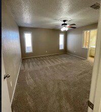 3216 74th St-Unit -Unit A in Lubbock, TX - Foto de edificio - Building Photo