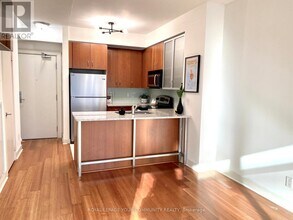 438 King St W in Toronto, ON - Building Photo - Building Photo