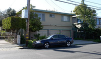 219 Jackson Avenue Apartments in Redwood City, CA - Building Photo - Building Photo