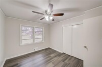 604 Fayetteville Rd photo'