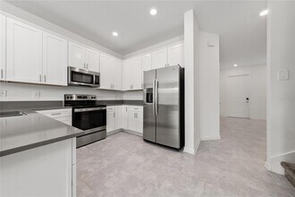 7405 Stone Crk Trl in Kissimmee, FL - Building Photo - Building Photo