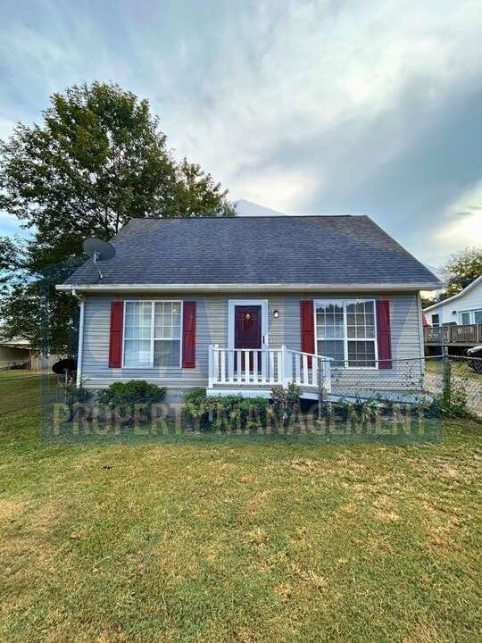 171 McNabb Dr in Cleveland, TN - Building Photo