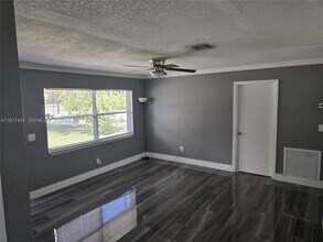 2190 NE 1st Ln in Boynton Beach, FL - Building Photo - Building Photo