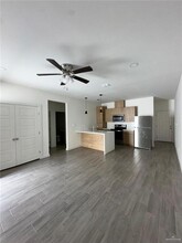 1204 Platinum Dr-Unit -4 in Pharr, TX - Building Photo - Building Photo